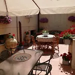 Oda ve Kahvaltı Del Corso