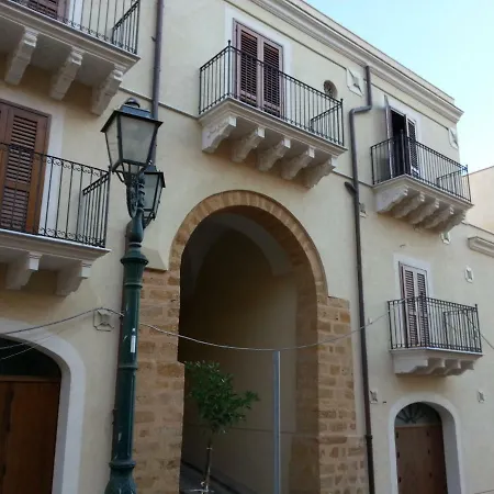 Oda ve Kahvaltı Del Corso 3*